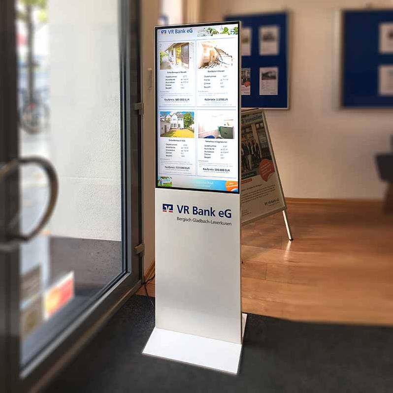 Digitale Infostele TRENDLINE bei der VR Bank Bergisch Gladbach.JPG